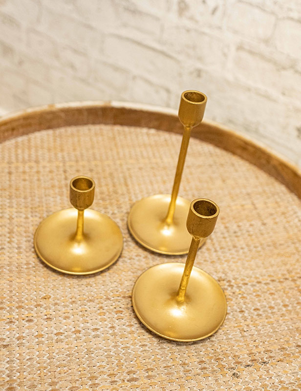 produktdetailbild_kerzenständer_3er_modern_gold_matt_mieten_verleih_koblenz_800x616px-3