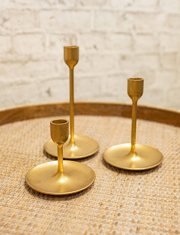 produktdetailbild_kerzenständer_3er_modern_gold_matt_mieten_verleih_koblenz_800x616px-4