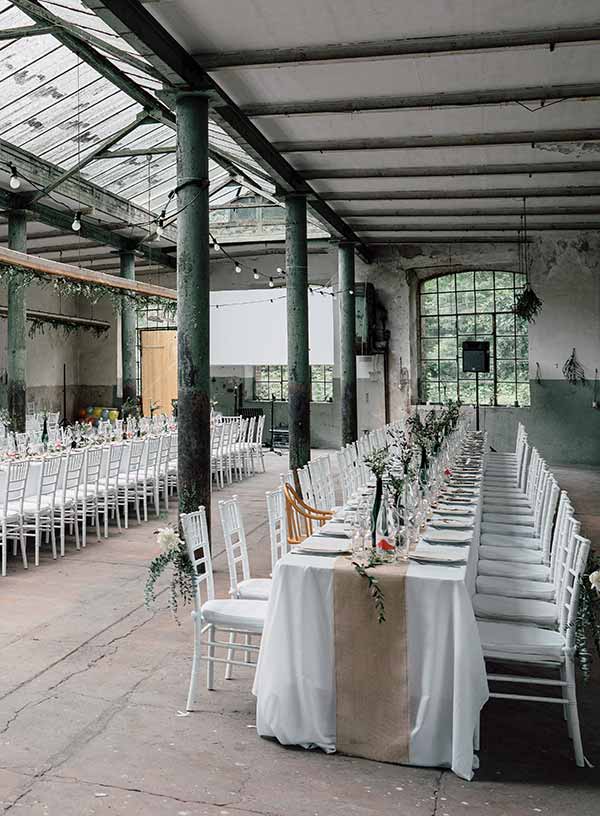 Produktdetailbild_Tiffany_Chiavari_Stuhl_Weiß_800x616px_4