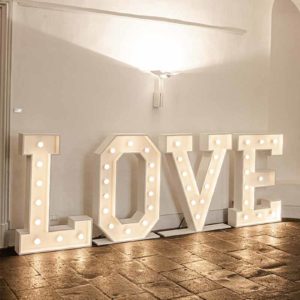 Produktbild_LED_LOVE_Buchstaben_800x1088