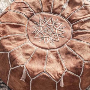 Produktbild_Lederpouf_Zipfel_800x1088px