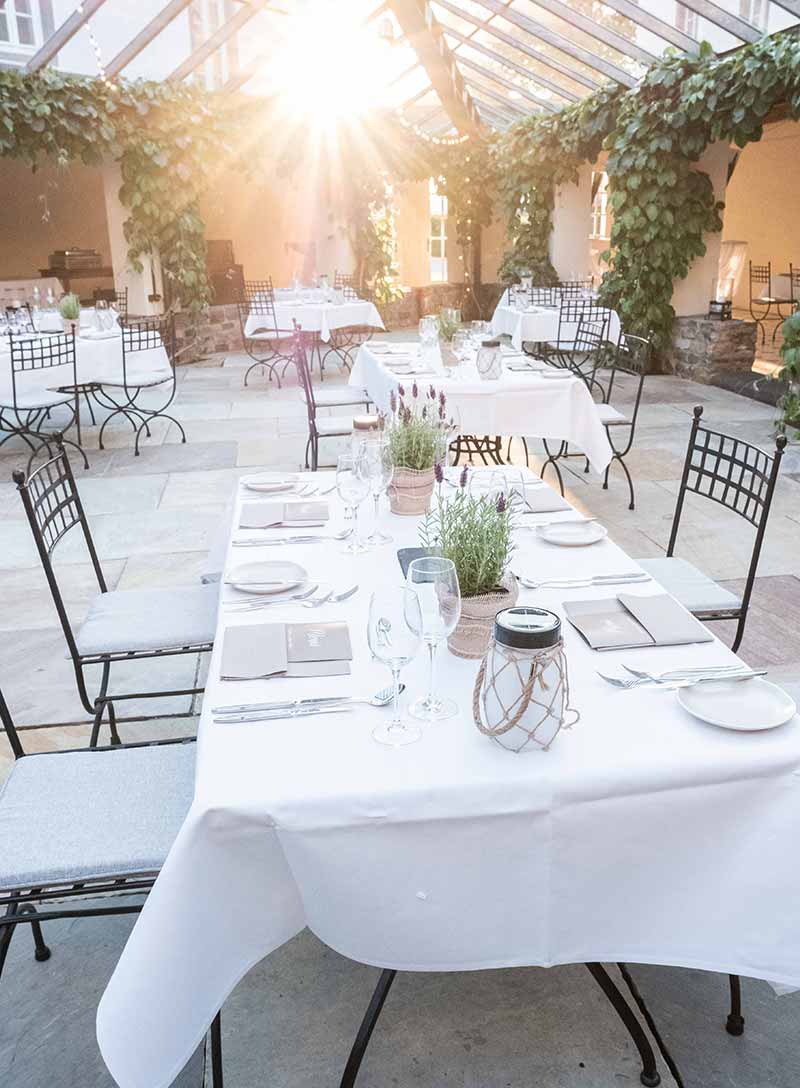 10 Tischdecken Zwirn Damast 130 x 280 cm weiß Gastro Hotel Bistro Party Hochzeit 