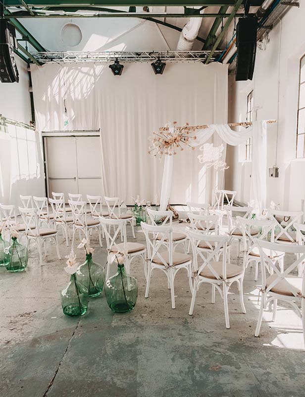 Crossback Stuhl ‘Weiß‘ – Bild 2