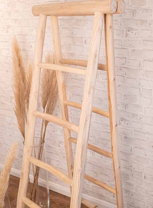 Produktdetailbild_Holzleiter_Hell_800x616px_2