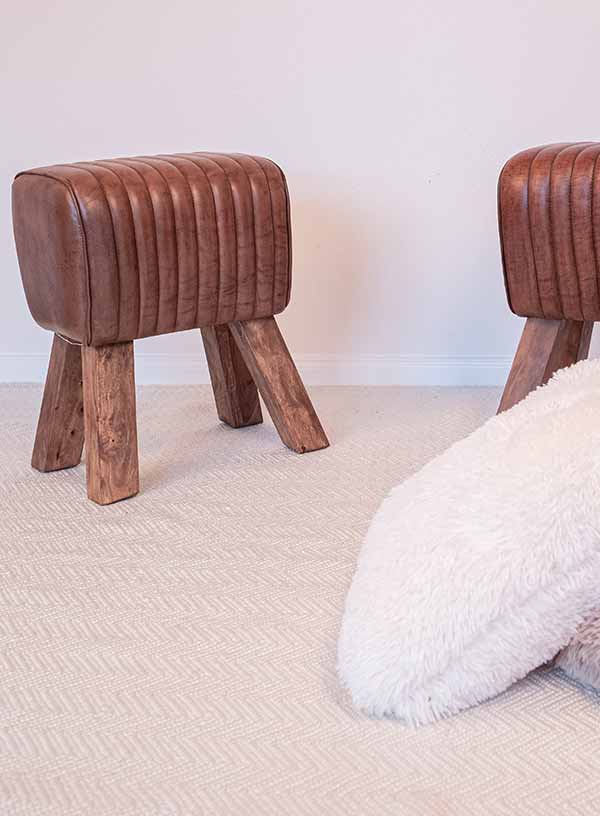 Produktdetailbild_Lederhocker_S_800x616px_3