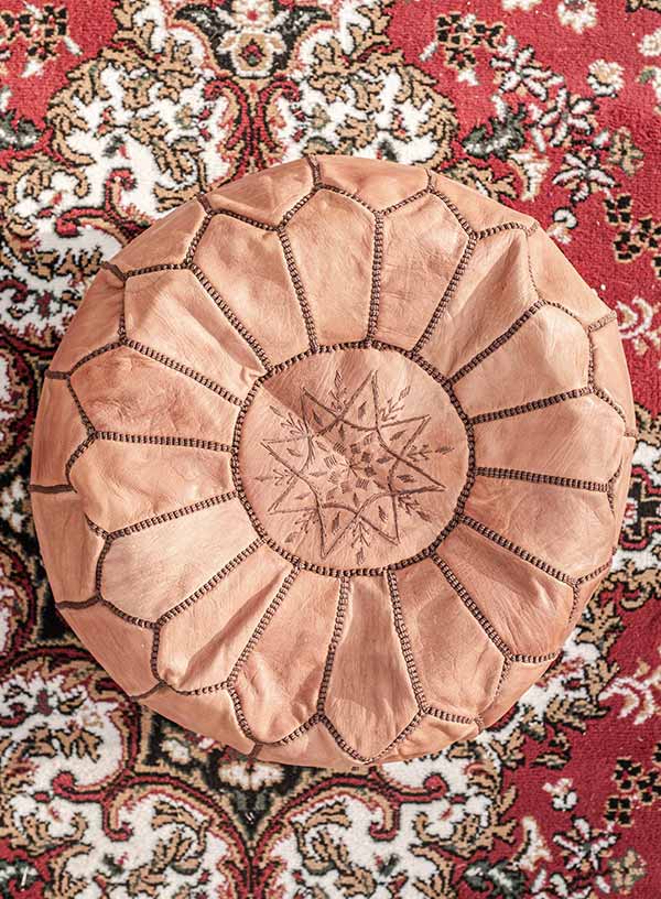 Produktdetailbild_Lederpouf_Braun_800x616px_1