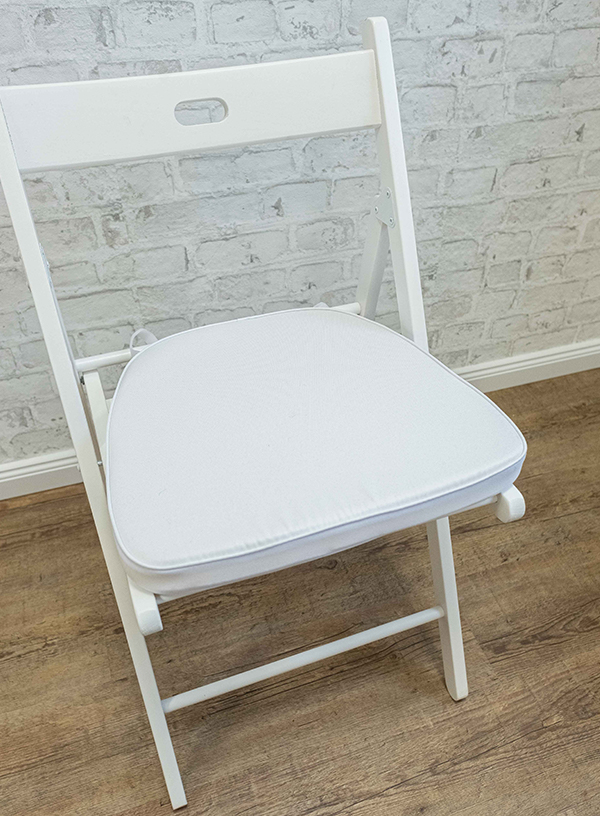 Produktdetailbild_Sitzkissen_Tiffany_Chiavari_Stuhl_Holzklappstuhl_800x616px_1