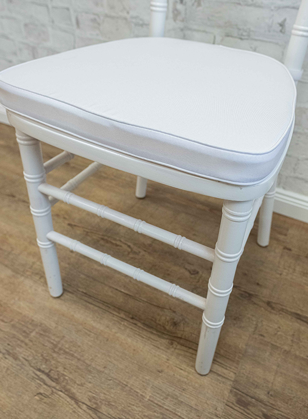 Produktdetailbild_Sitzkissen_Tiffany_Chiavari_Stuhl_Holzklappstuhl_800x616px_4