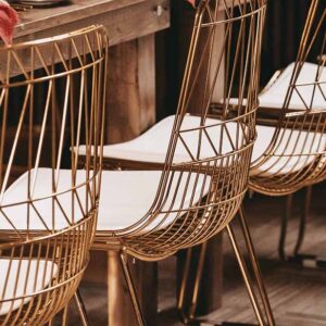 poroduktdetailbild_lucy_wire_stuhl_eventverleih_koblenz_mieten_800x616px-2