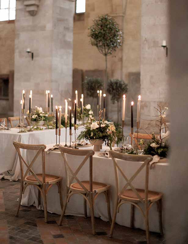 produktdetailbild_crossback_stuhl_braun_mieten_koblenz_800x616px-3