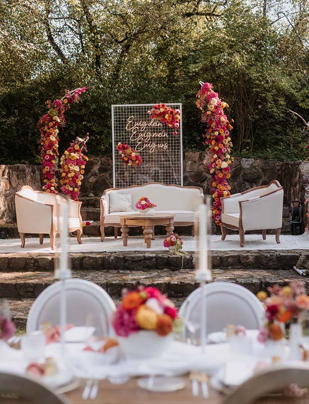 produktdetailbild_louis_lounge_beistelltisch_hochzeit_mieten_koblenz_800x616px