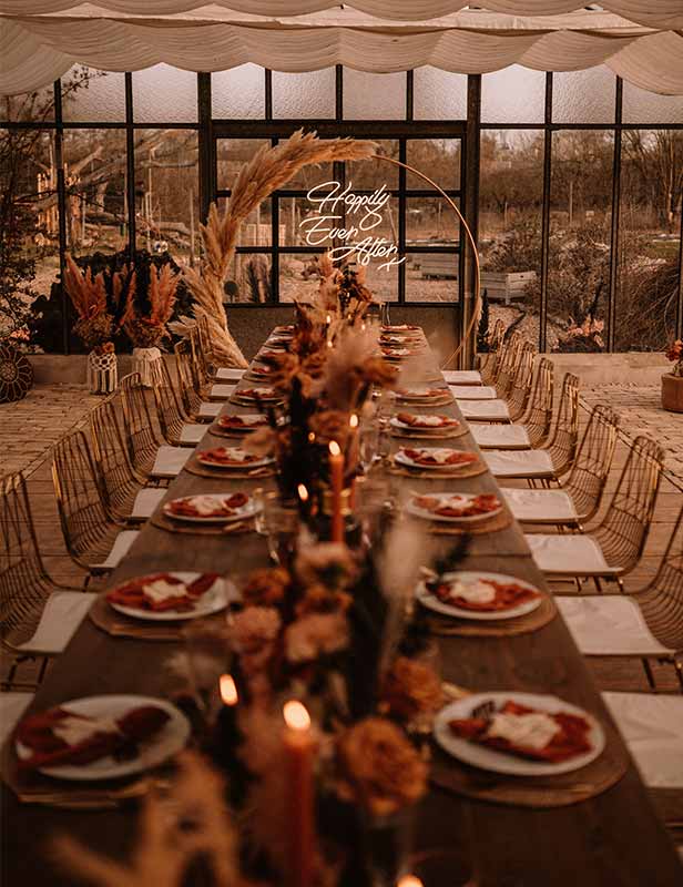 Produktdetailbild_Neonschriftzug_happily_ever_after_800x616px