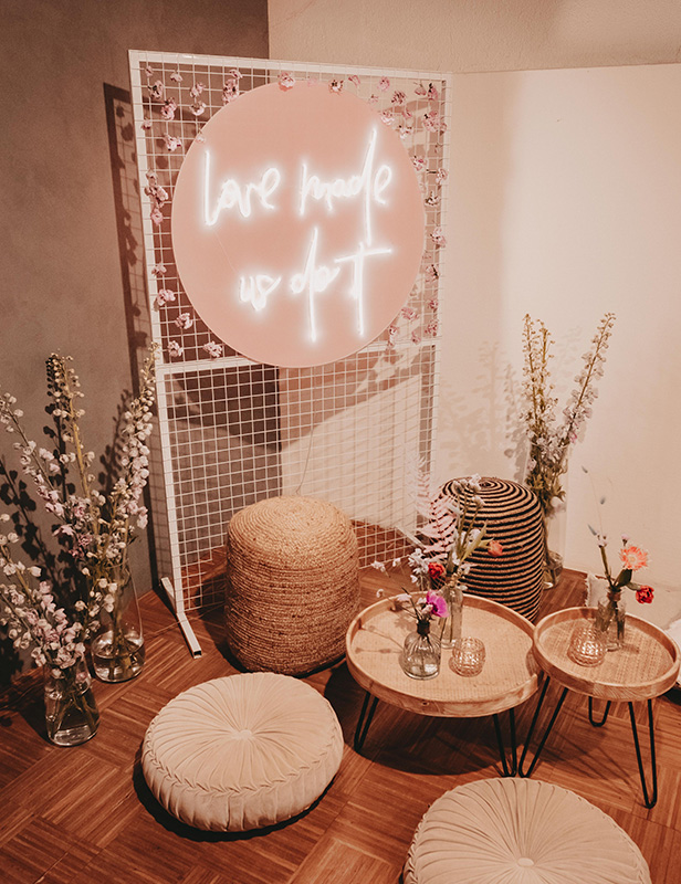 produktdetailbild__Backdrop_Mesh_Eckig_Weiß_800x616px-3