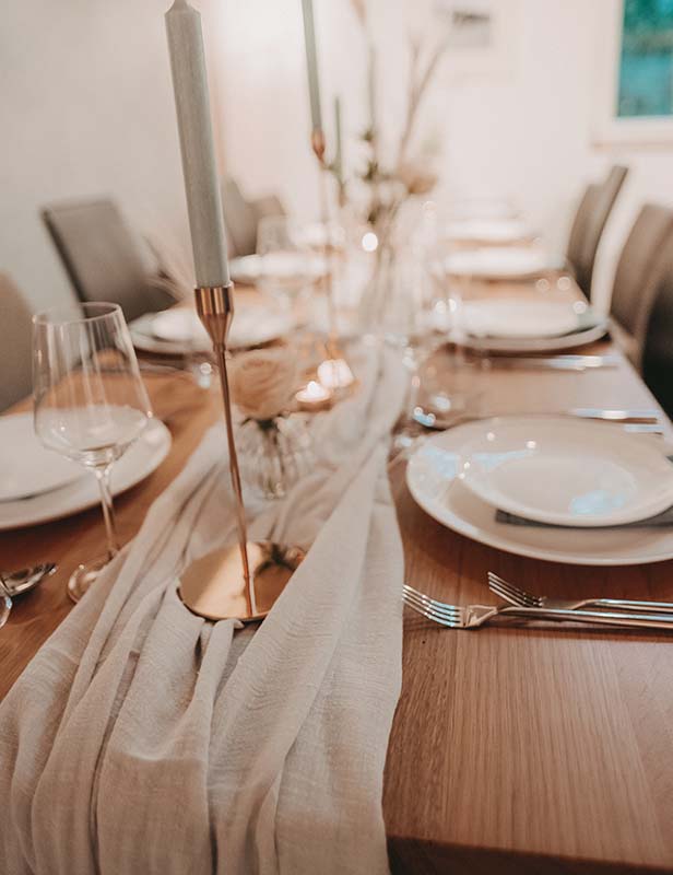 Tischläufer Musselin Alabasterweiß für Hochzeit & Event in Koblenz mieten