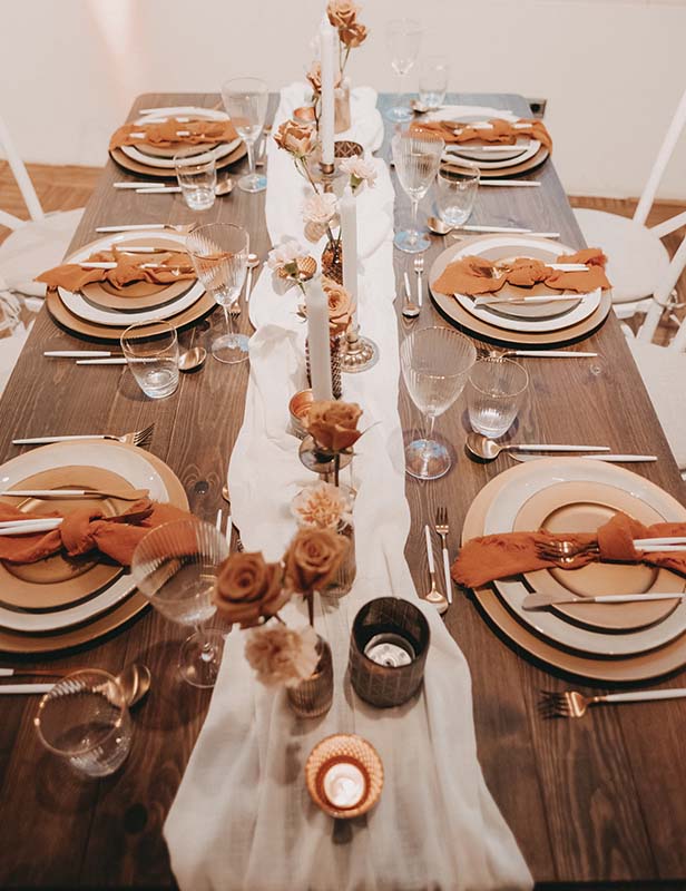 Produktdetailbild_Tischläufer_Musselin_Half_White_Weiss_800x616px-2