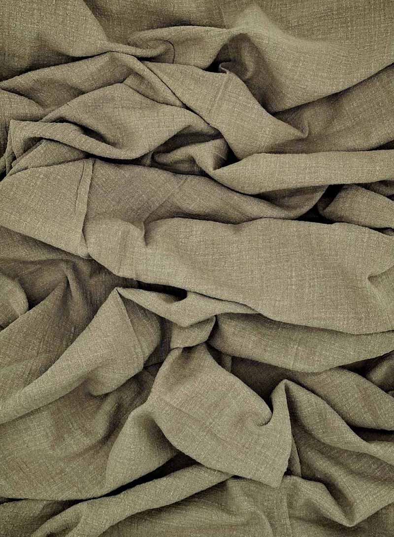 produktfoto_tischläufer_musselin_olive_eventverleih_kobelnz_mieten_800x1088px