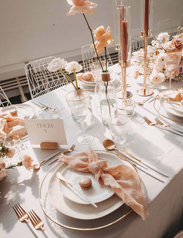 produktdetailbild_leinentischdecke_eckig_lichtgrau_eventverleih_koblenz_800x616px-9