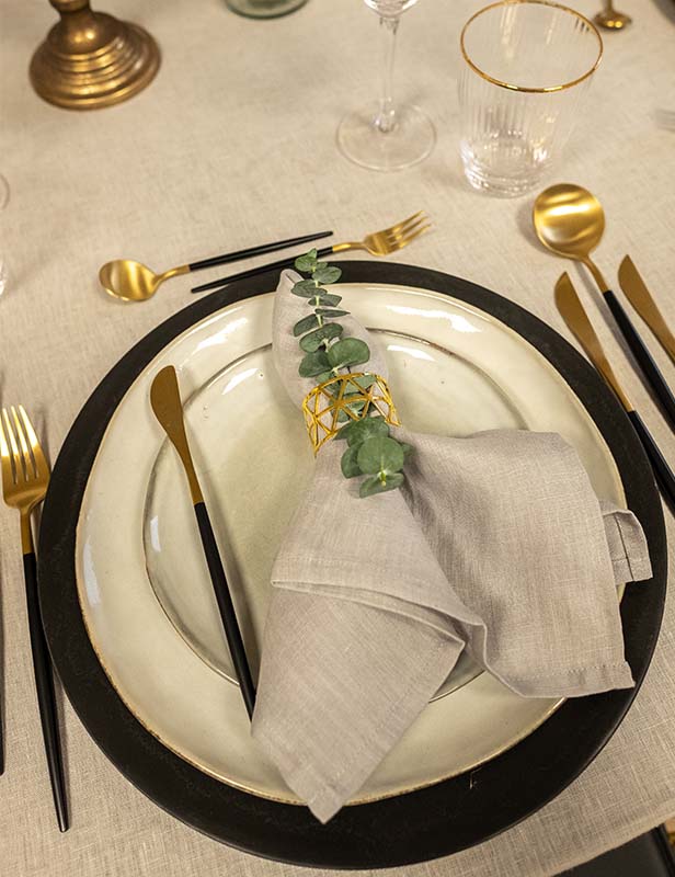 produktdetailbild_Leinenserviette_Lichtgrau_NEU_800x616px-2