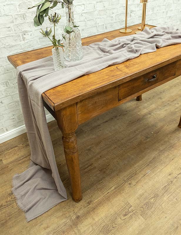 produktdetailbild_Tischläufer_Musselin_Grau_800x616px-1