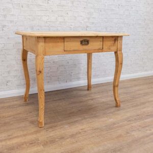 produktdetailbild_Vintage-Holztisch_Hellbraun_800x616px-2