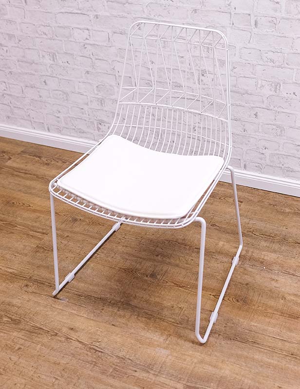 produktdetailbild_sitzkissen_weiss_matt_2_version_800x616px-1