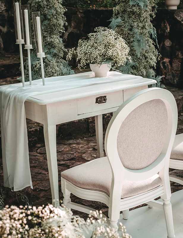 produktdetailbild_vintage_holztisch_weiss_100x70cm_mieten_koblenz_hochzeit_800x616px-1