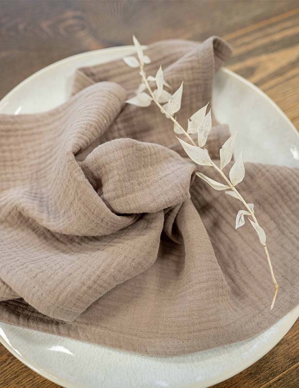 produktdetailbild_baumwollserviette_pebble_brown_800x616px-1