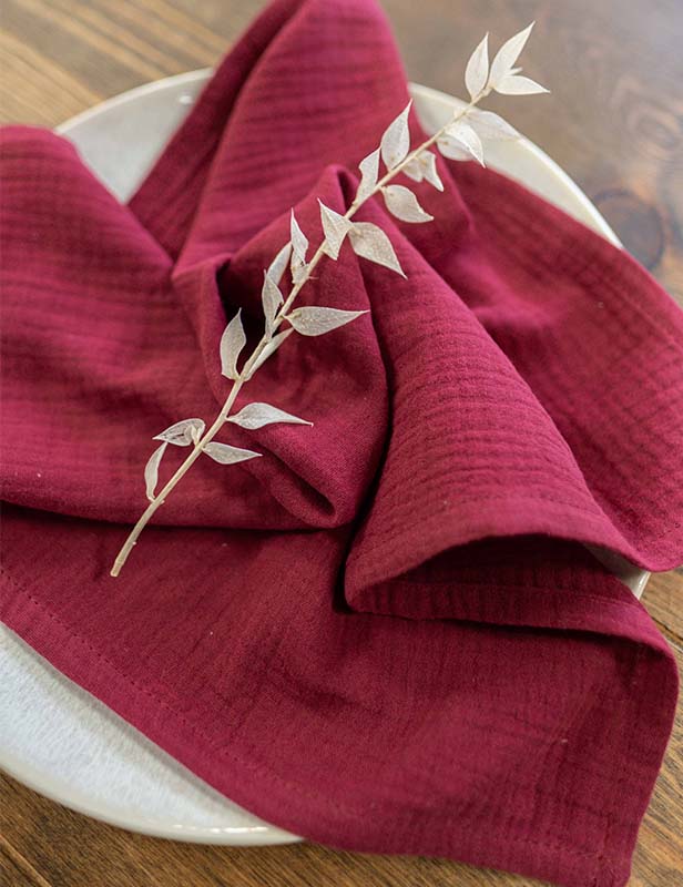 produktdetailbild_baumwollserviette_red_wine_bordeaux_800x616px