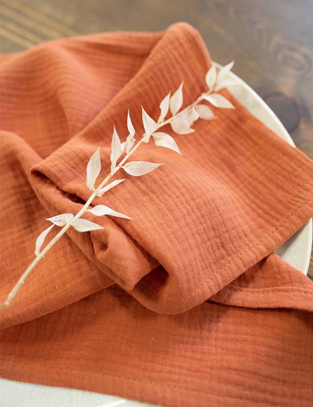 produktdetailbild_baumwollserviette_rust_terracotta_800x616px-2