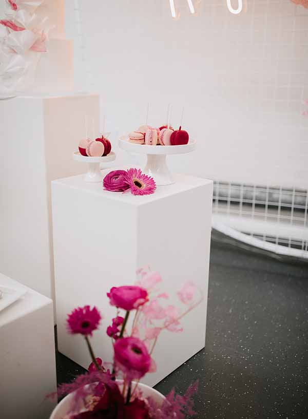 produktdetailbild_Säulenset_3er_weiß_mieten_hochzeit_koblenz_800x616_1