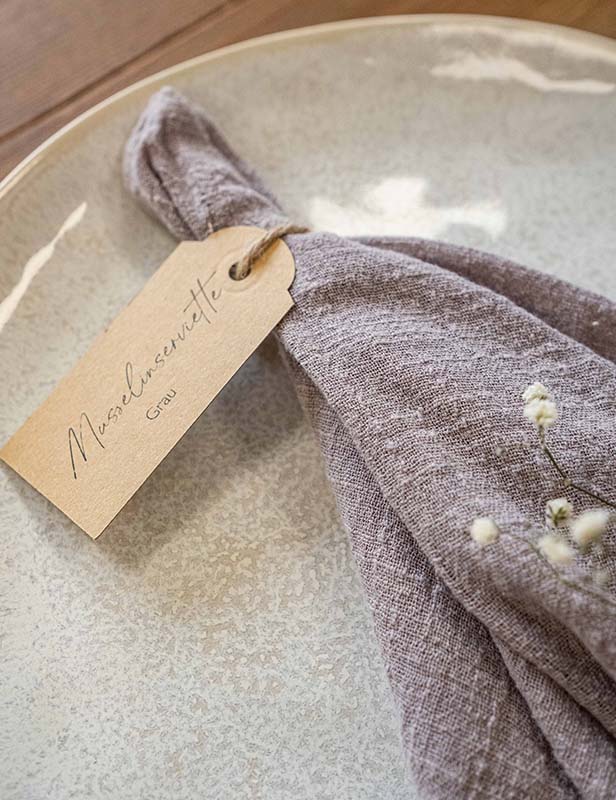 produktdetailbild_musselin_serviette_grau_mieten_verleih_koblenz_800x616px-1