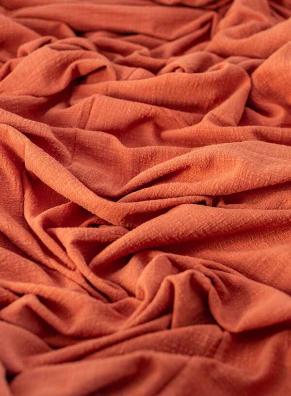 produktfoto_tischläufer_musselin_terracotta_eventverleih_kobelnz_mieten_800x1088px