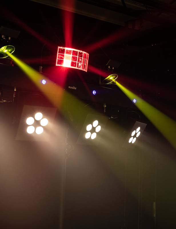 produktdetailbild_eurolite_led_kls_scan_pro_next_fx_lichtbar_mieten_koblenz_800x616px-3