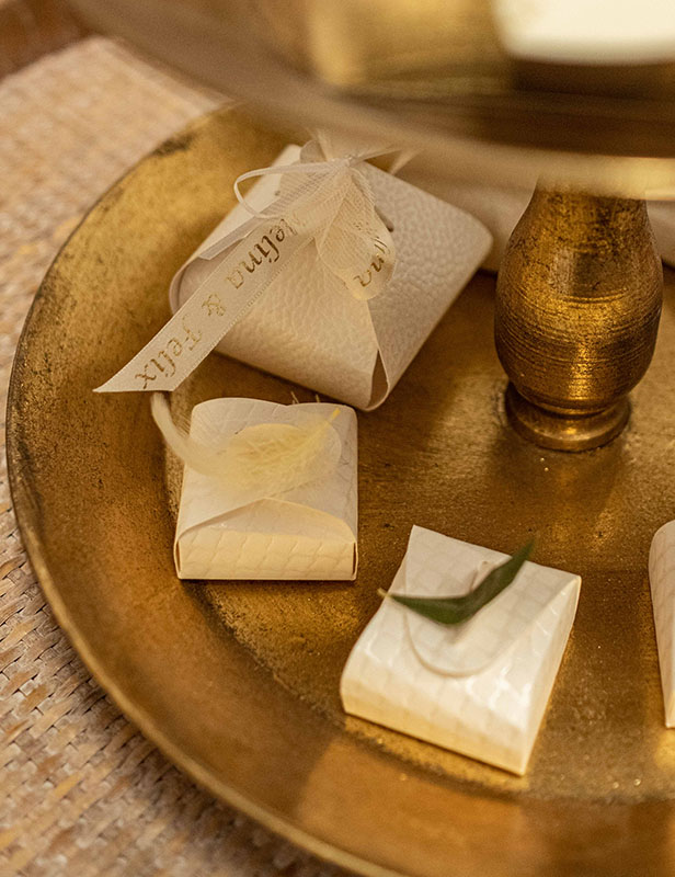 produktdetailbild_messing_etagere_gold_mieten_deko_verleih_800x616px-4