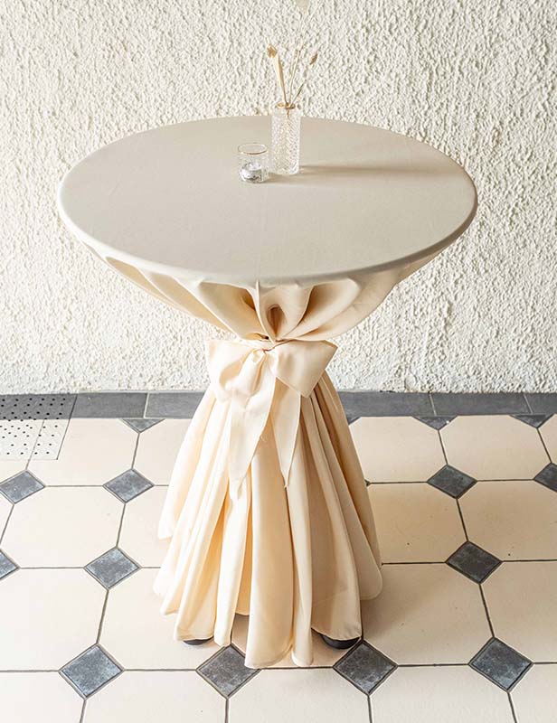 produktdetailbild_stehtisch_husse_beige_mieten_koblenz_800x616px-3