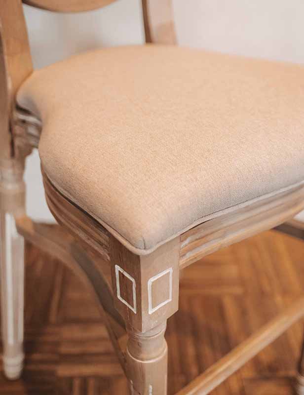 produktdetailbild_louis_chair_hochstuhl_barstuhl_eventverleih_koblenz_mieten_800x616px-1