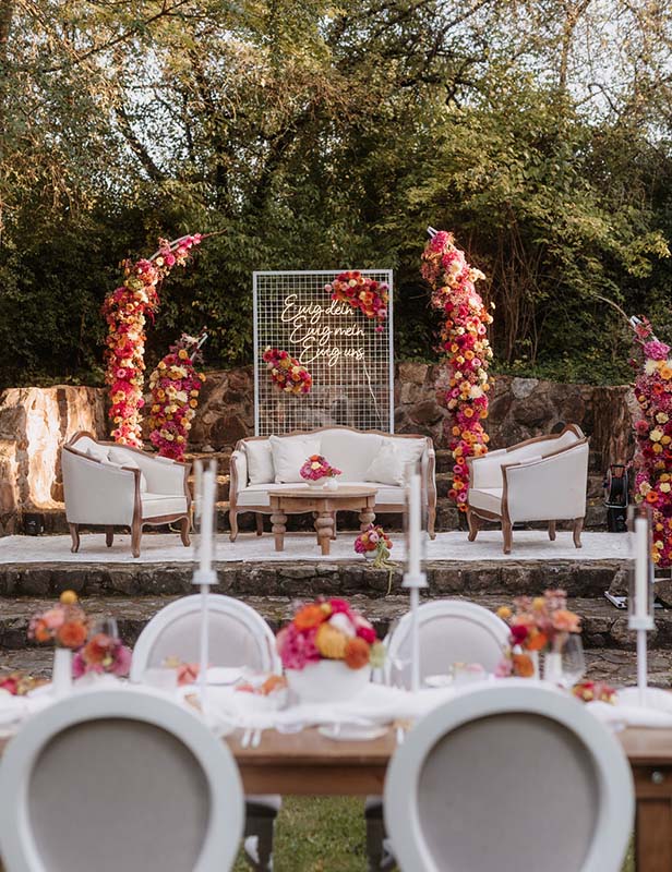 produktdetailbild_neonsign_ewigdein_ewigmein_ewiguns_hochzeit_koblenz_mieten_800x616px