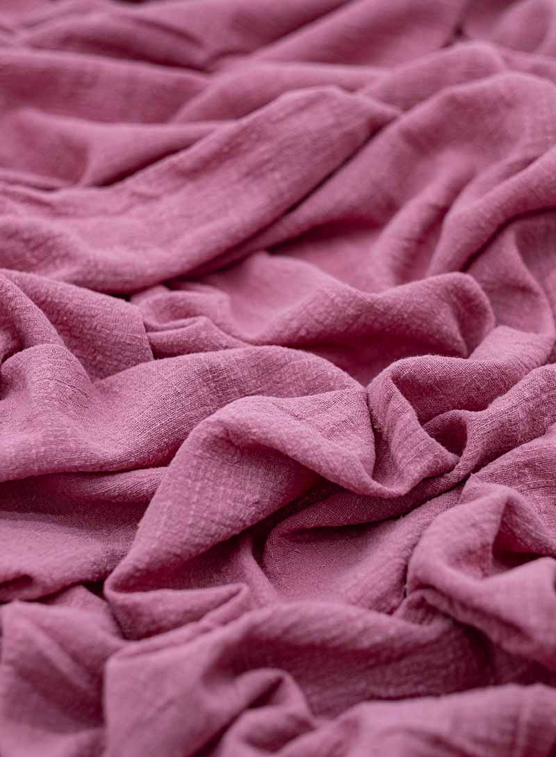 produktfoto_tischläufer_musselin_boysenberry_eventverleih_kobelnz_mieten_800x1088px