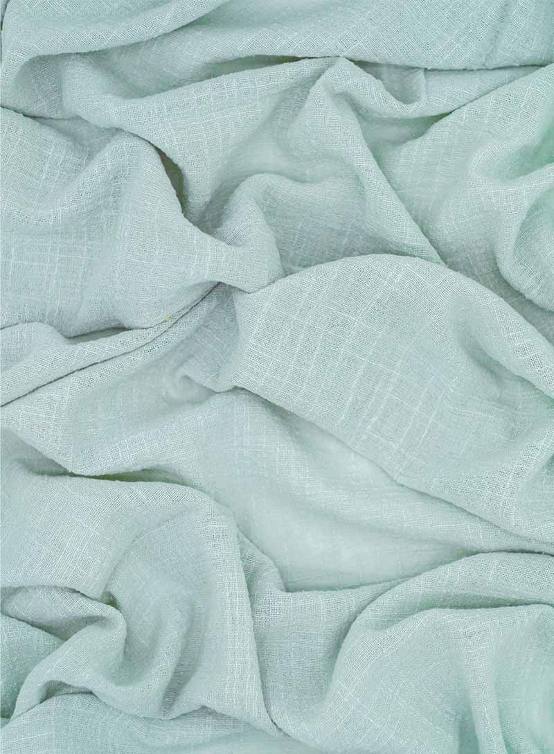 produktfoto_tischläufer_musselin_sage_green_eventverleih_kobelnz_mieten_800x1088px